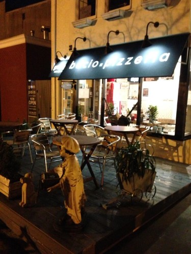 bacio_pizzeria_porch