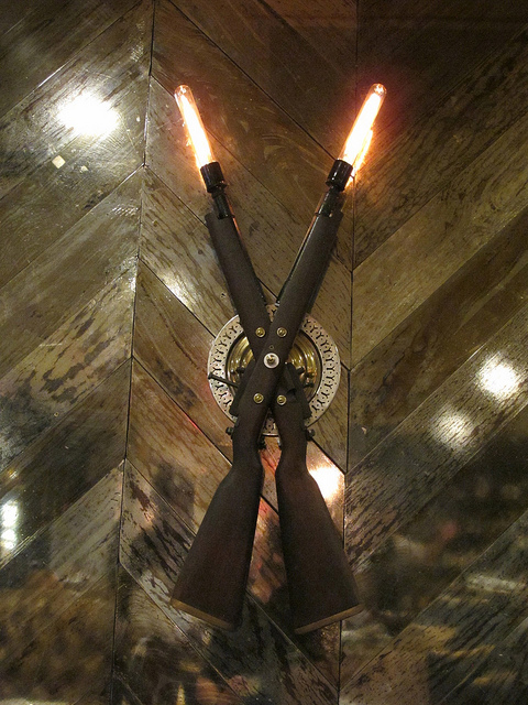 Teddy_bully_bar_1903_gun_light