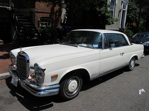 mercedes_280_se_city_ride