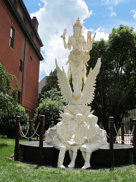 sculpture_indonesia_dupont