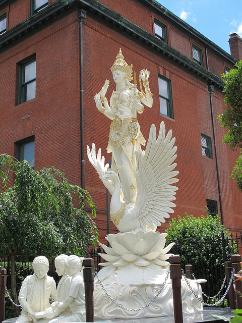 sculpture_indonesia_embassy