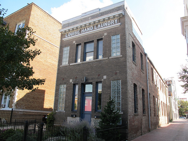 house_louise_hand_shaw