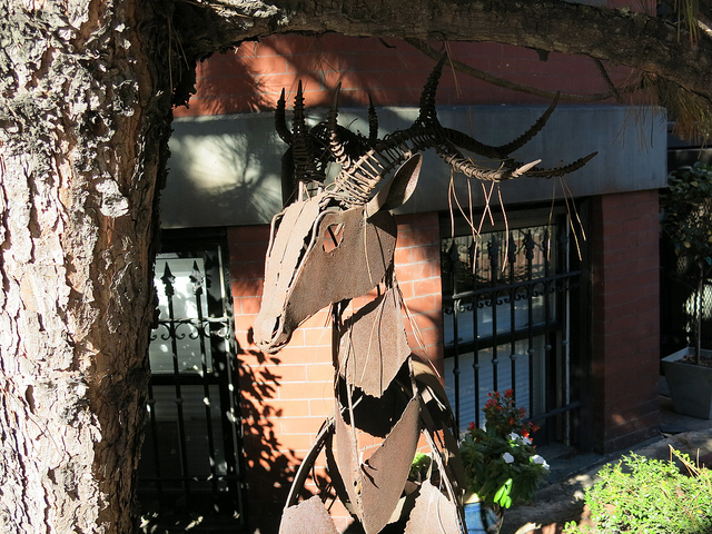 lawn_decoration_logan