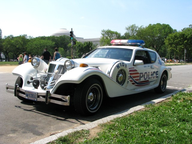 cop_pimpmobile