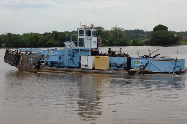garbage_boat_dc