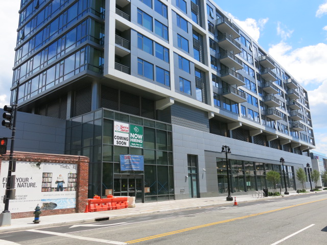 Harris_teeter_navy_yard_opening