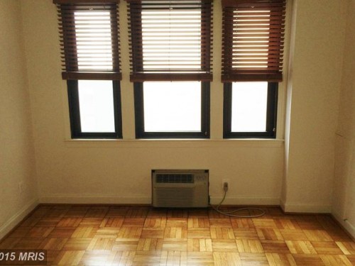 1010 25th Street Northwest inside