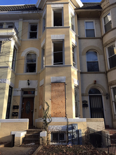1325 Irving