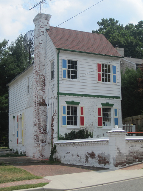 23047902295_7aa4471dea_z