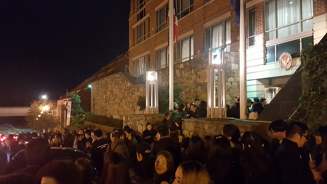 29714428824_056a734193_z