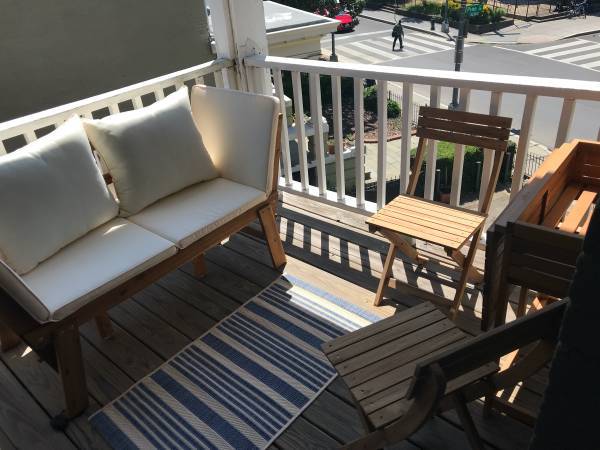 balcony
