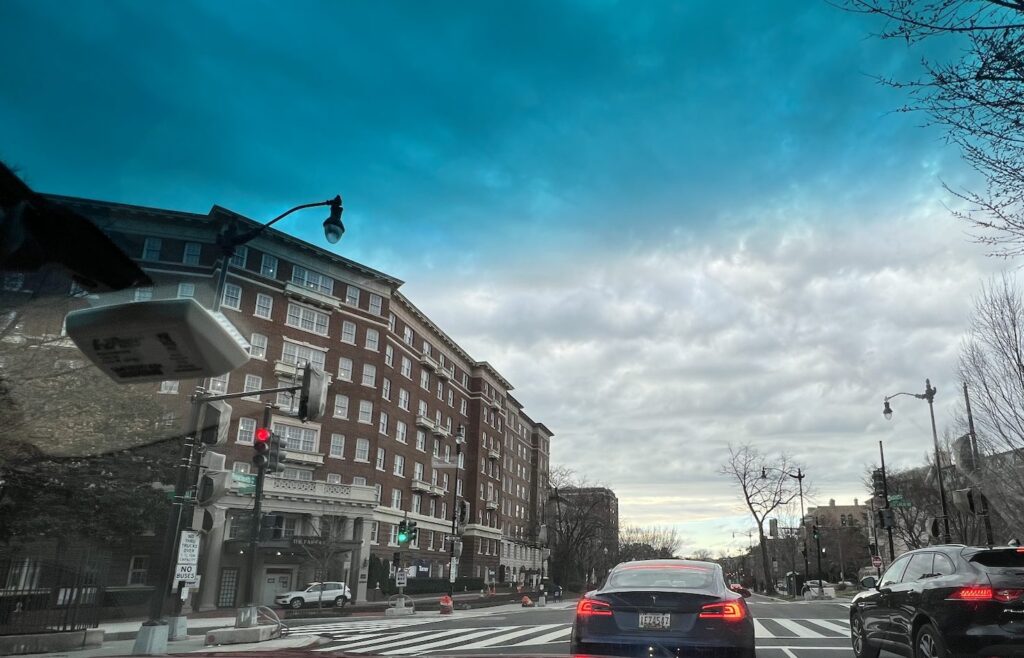 21st and mass lights