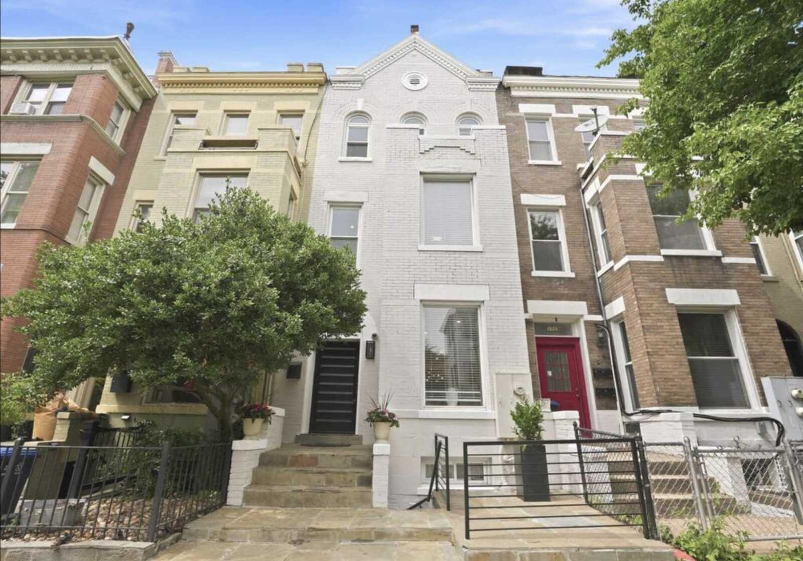 1011 Otis Place NW